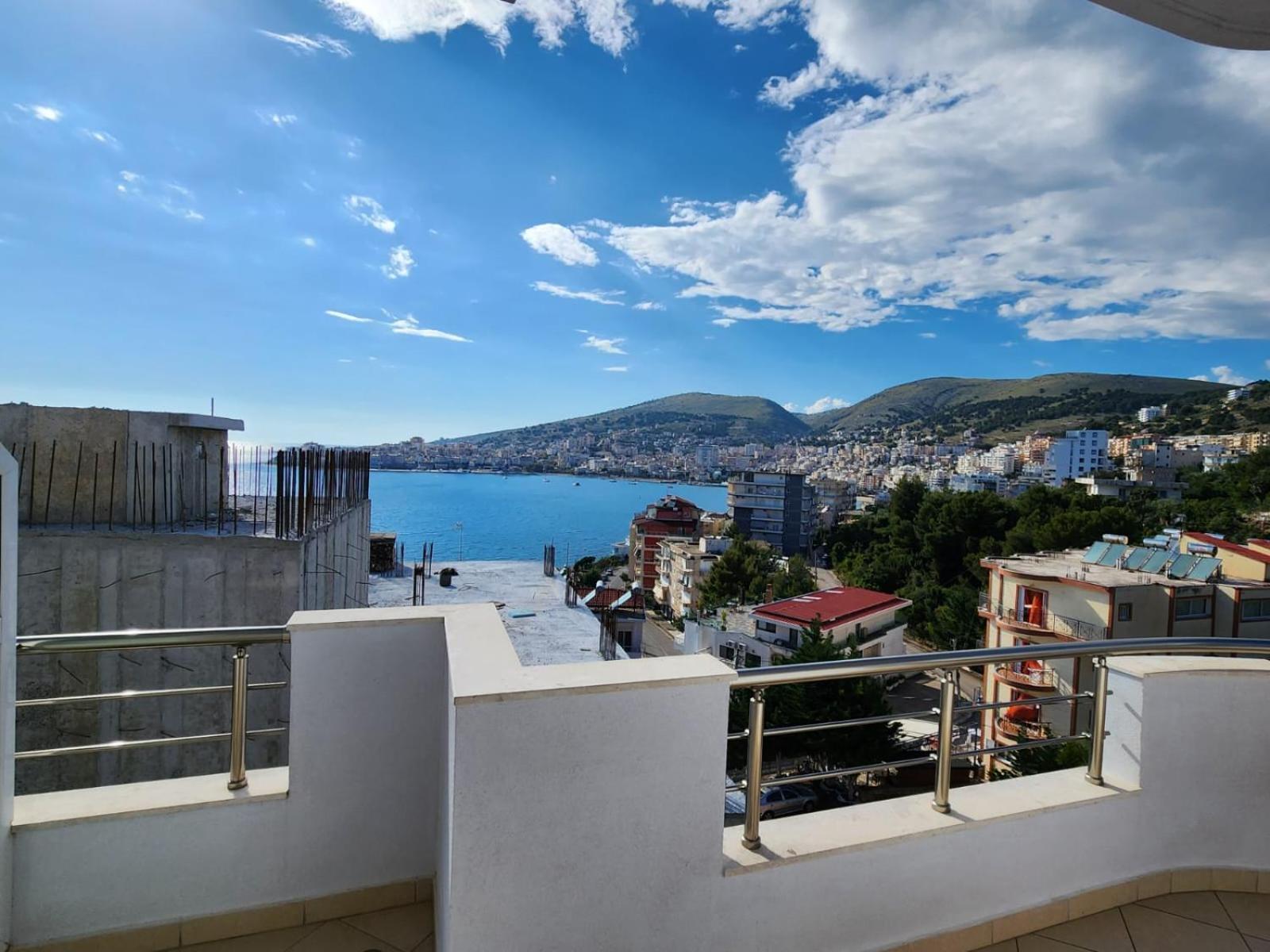 Bill's * Sarande